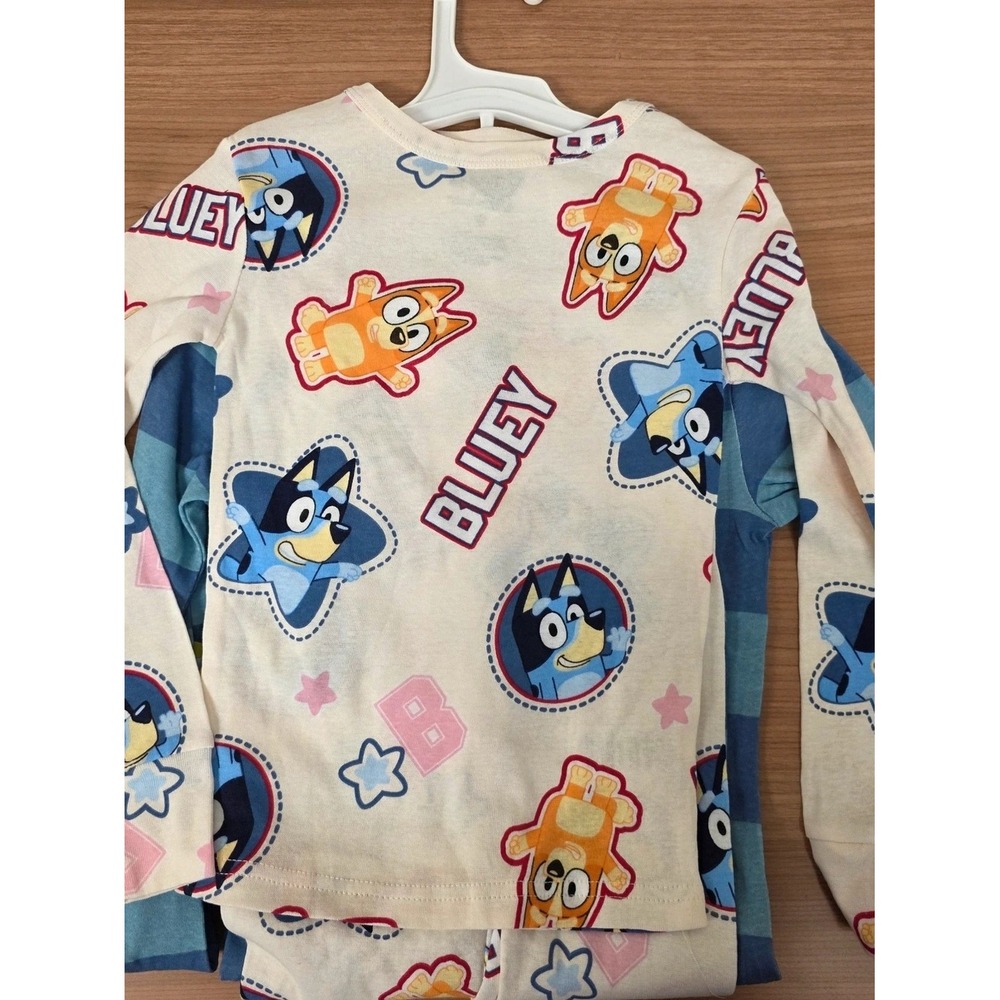 Size 6  Kids Bluey Cream Long-Sleeve Pajama Top for Kids 4pc Set